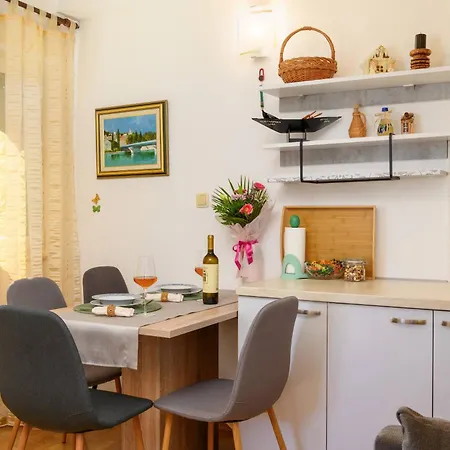 アパート Neretvanka